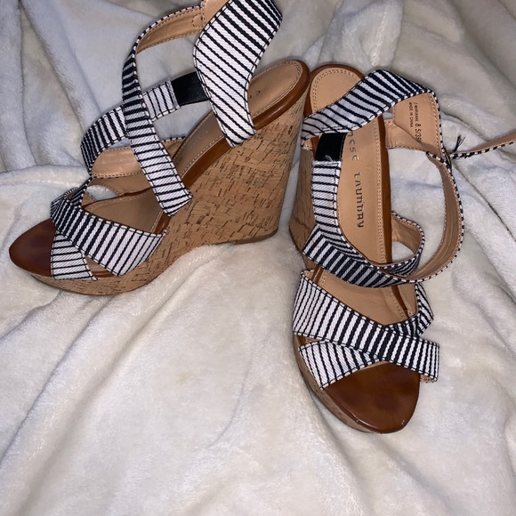 Black and white striped wedges - Picture 1 of 3